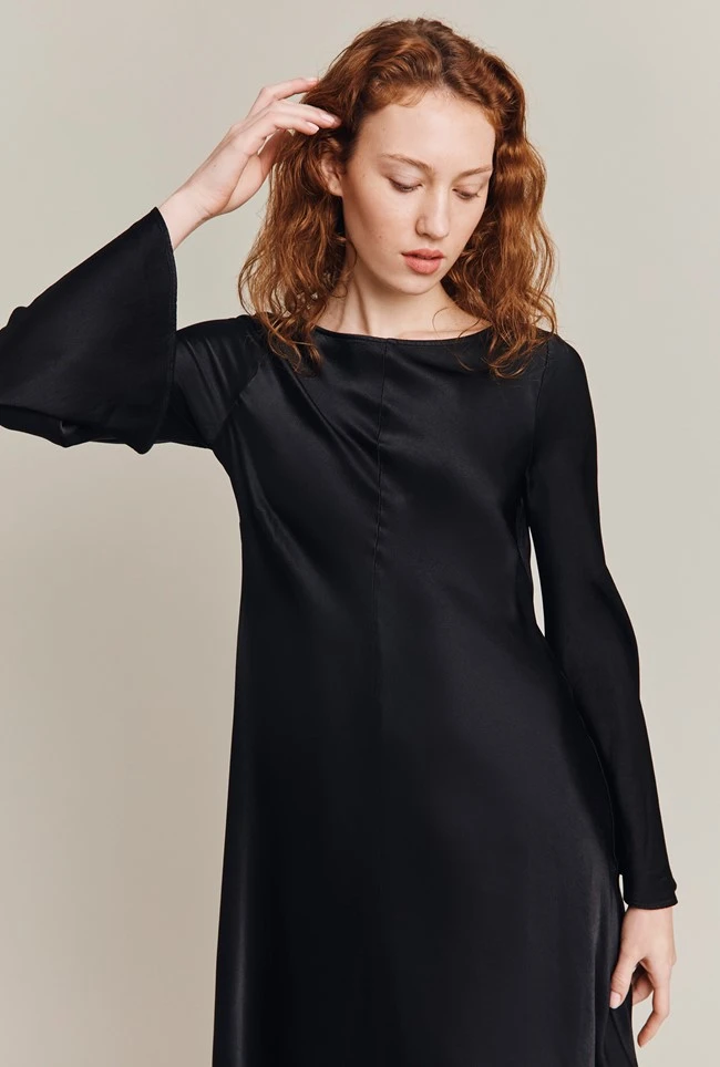 Willow Knee Length Dress Black 6 Willow Knee Length Dress Black - Image 4