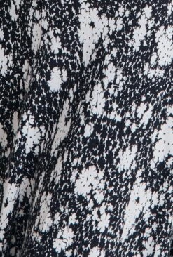 Madi Crepe Midi Dress Black Floral 17 Madi Crepe Midi Dress Black Floral -Ghost Fashion Store D07G024 Z73 28938 650px 964px