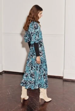 Dana Crepe Midi Dress Blue Inky Flowers -Ghost Fashion Store D07G030 Z77 28966 650px 964px