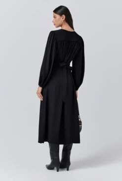 Layla Crepe Tie Neck Midi Dress 11 Layla Crepe Tie Neck Midi Dress -Ghost Fashion Store D11G006 A01 33828 650px 964px