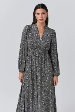 Petal Crepe V Neck Midi Waisted Dress -Ghost Fashion Store D11G041 ZA6 33944 650px 964px