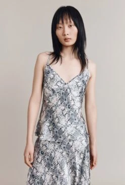 Kayla Snake Satin Top -Ghost Fashion Store LT08G001 Z13 30867 650px 964px