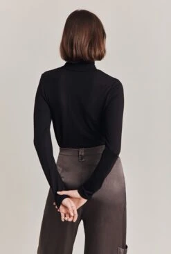 Fern Roll Neck Top Black -Ghost Fashion Store Q07G010 A01 28891 650px 964px