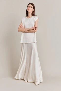 Melody Satin Short Sleeve Top Ivory -Ghost Fashion Store Q07G019 M12 28875 650px 964px