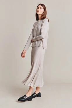 Phoebe Crepe Skirt Beige Pearly 10 Phoebe Crepe Skirt Beige Pearly -Ghost Fashion Store S06G005 N01 28894 650px 964px