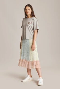 Mia T-Shirt Grey Embroidered -Ghost Fashion Store T02G005 Z45 22106 650px 964px