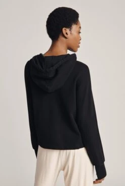 Cropped Organic Hoodie Black -Ghost Fashion Store V02G012 A01 22859 650px 964px