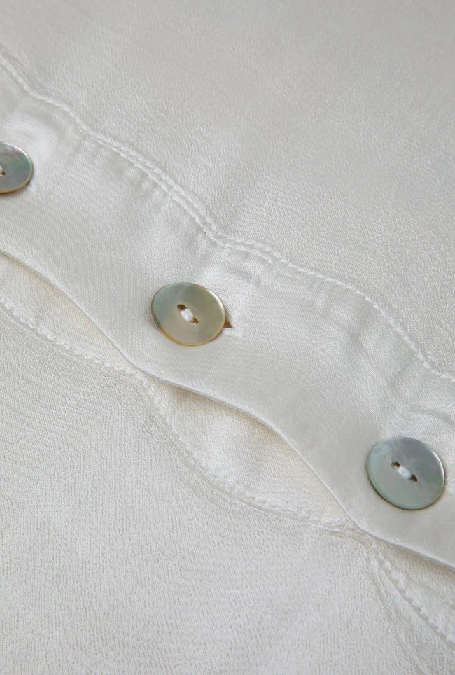 Mel Cushion Ivory 5 Mel Cushion Ivory - Image 3